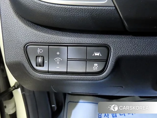 Kia Seltos 2022 Белый из Кореи, фото 4