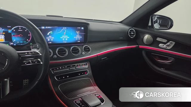 Mercedes-Benz E-Class W213 2022 Белый из Кореи, фото 4