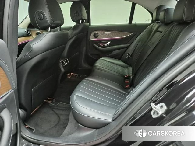 Mercedes-Benz E-Class W213 2018 Черный из Кореи, фото 4