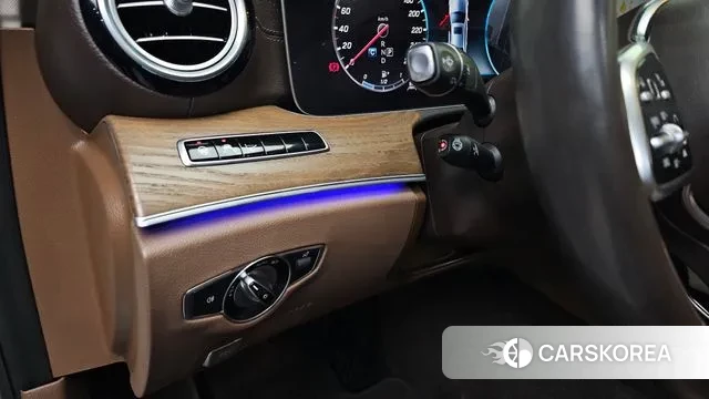 Mercedes-Benz E-Class W213 2020 Белый из Кореи, фото 4