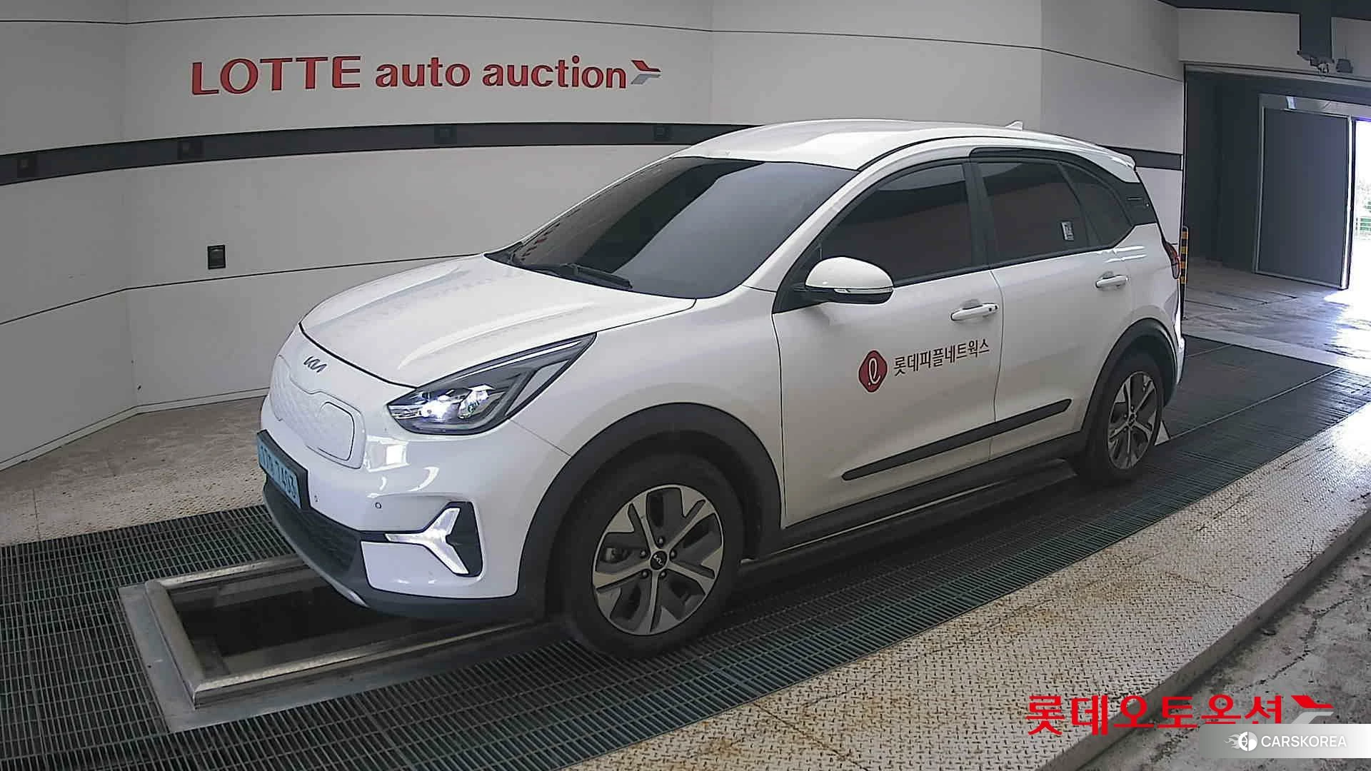 Kia Niro Plus 2023 Clear White из Кореи, фото 4
