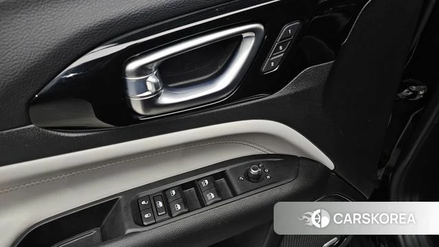 Jeep Compass 2nd Generation 2022 Черный из Кореи, фото 4