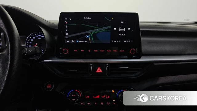 Kia The New K3 2nd generation 2021 Белый из Кореи, фото 4