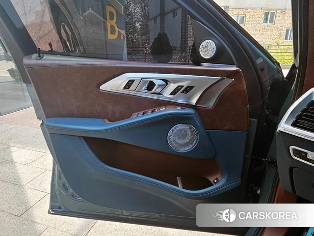 BMW XM (G09) 2023 Синий нефрит из Кореи, фото 4