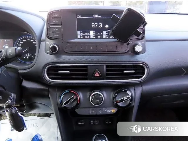 Hyundai Kona 2018 Серебристо-серый из Кореи, фото 4