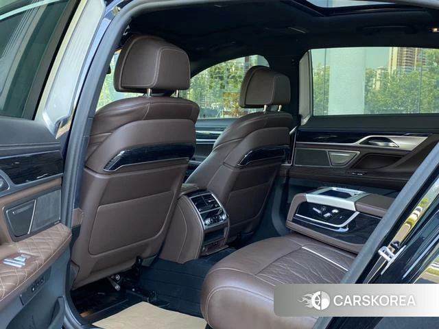 BMW 7 series 2021 Черный из Китая, фото 4