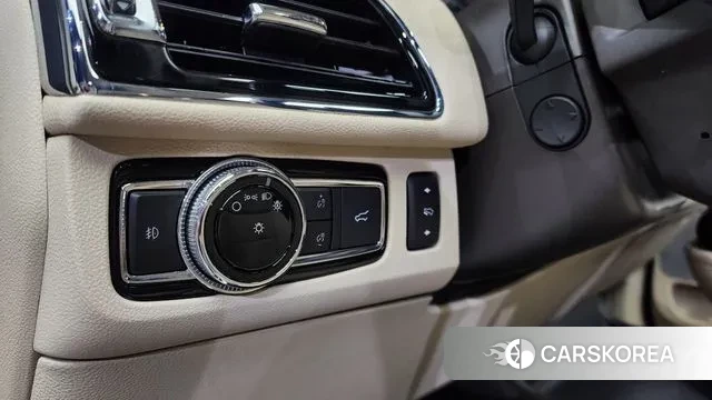 Lincoln Navigator 4th generation 2021 Белый из Кореи, фото 4