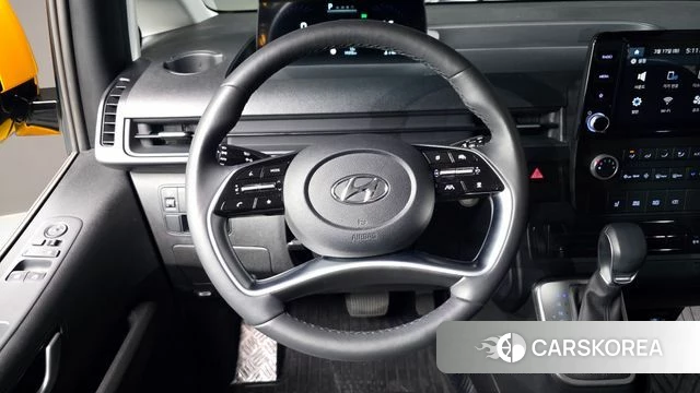 Hyundai Staria 2022 Желтый из Кореи, фото 4