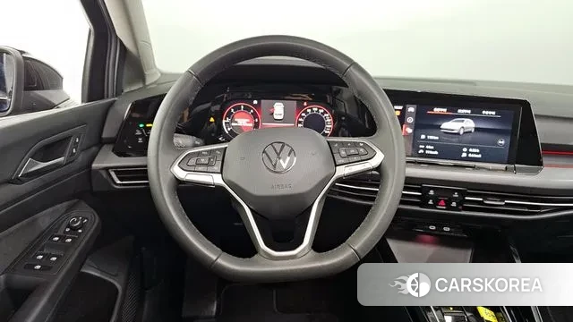 Volkswagen Golf 8th Generation 2024 Черный из Кореи, фото 4
