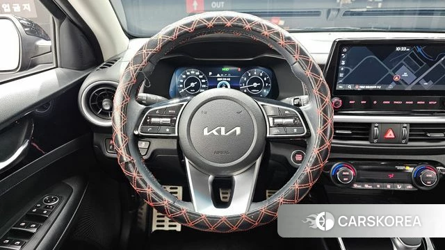 Kia The New K3 2nd generation 2023 Черный из Кореи, фото 4