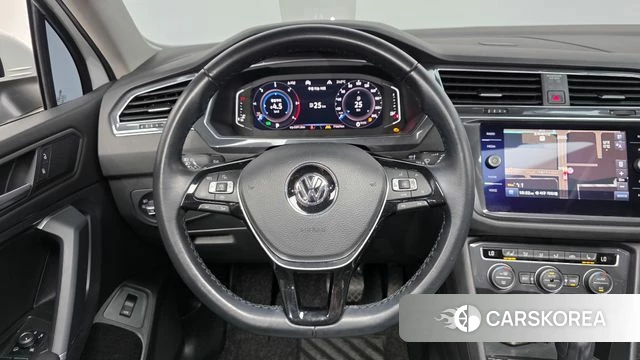 Volkswagen Tiguan Allspace 2020 Белый из Кореи, фото 4