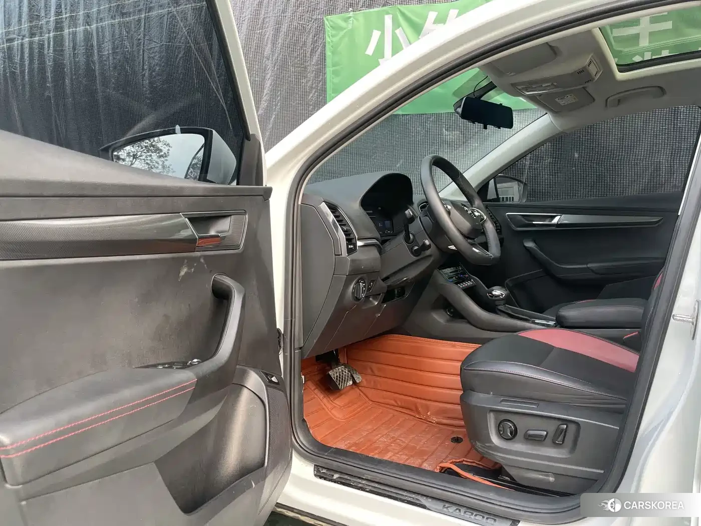 Skoda Karoq 2023 Белый из Китая, фото 5