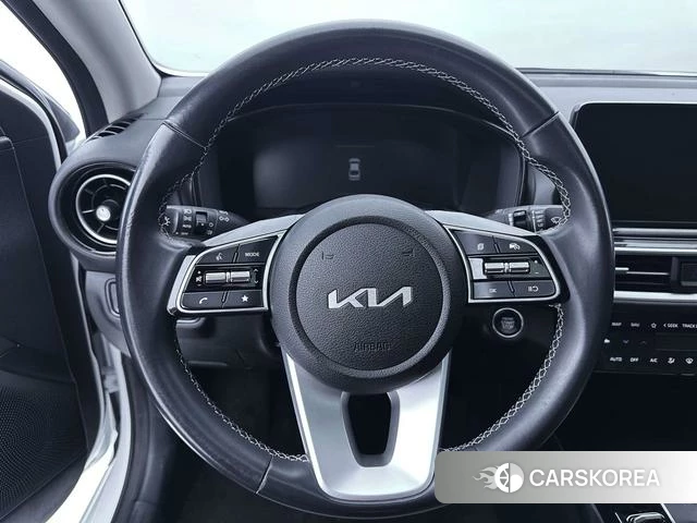 Kia K3 2022 Белый из Китая, фото 4