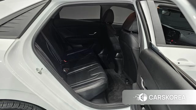 Hyundai Avante Hybrid (CN7) 2022 Белый из Кореи, фото 4