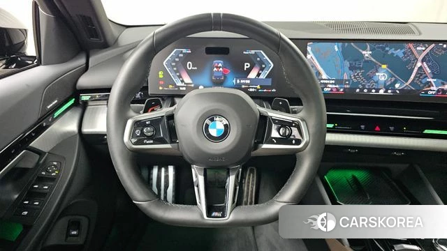 BMW 5 Series (G60) 2024 Черный из Кореи, фото 4
