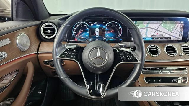 Mercedes-Benz E-Class W213 2021 Серебристо-серый из Кореи, фото 4