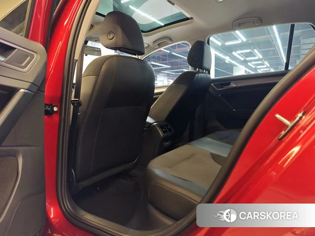 Volkswagen Golf 2020 Красный из Китая, фото 4