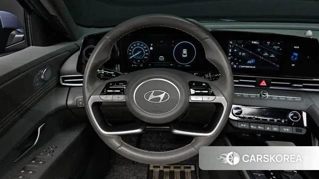 Hyundai The New Avante (CN7) 2023 Светло-серебряный цвет из Кореи, фото 4