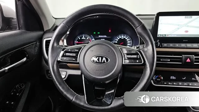 Kia Seltos 2021 Серый из Кореи, фото 4