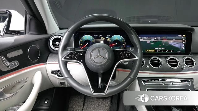 Mercedes-Benz E-Class W213 2023 Белый из Кореи, фото 4