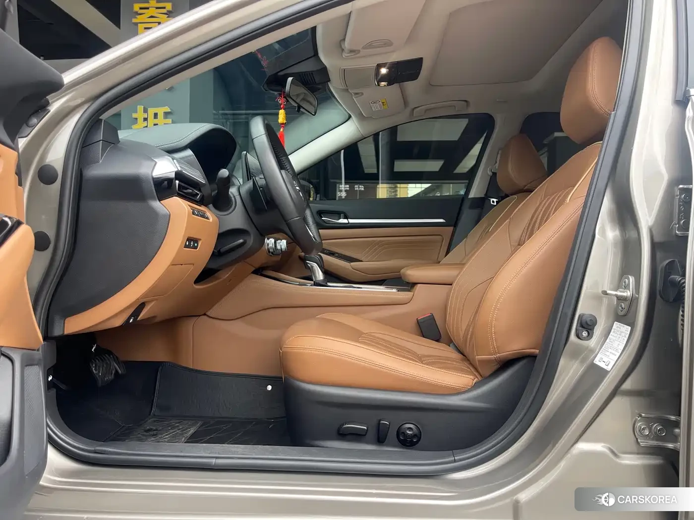 Nissan Altima 2023 Champagne/brown из Китая, фото 4