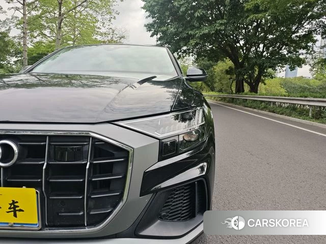 Audi Q8 2024 Черный из Китая, фото 4