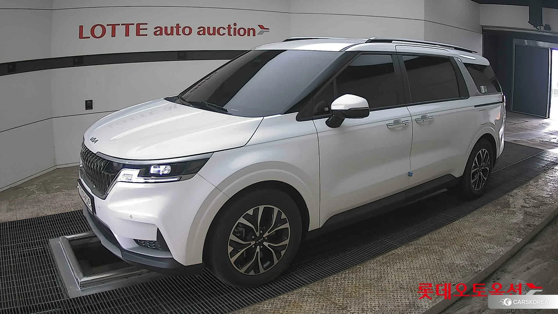 Kia Carnival 2023 Snow White Pearl (optional) из Кореи, фото 4