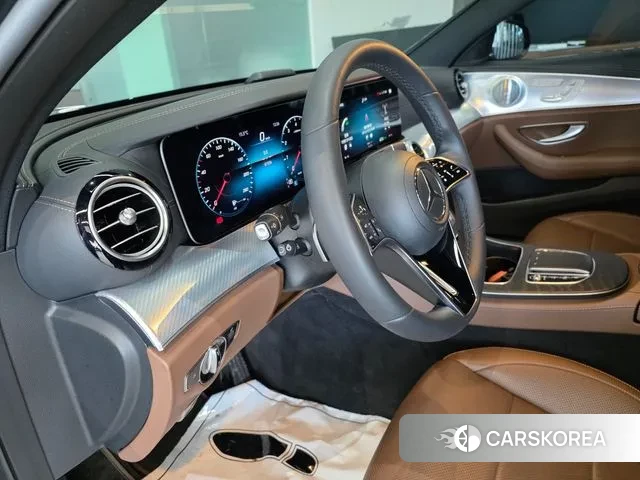 Mercedes-Benz E-Class W213 2021 Серебристо-серый из Кореи, фото 4