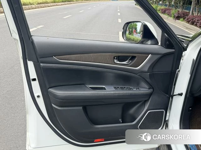 Honda Crown Road 2021 Белый из Китая, фото 4