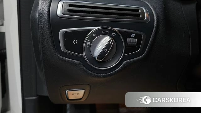 Mercedes-Benz C-Class W205 2020 Белый из Кореи, фото 4