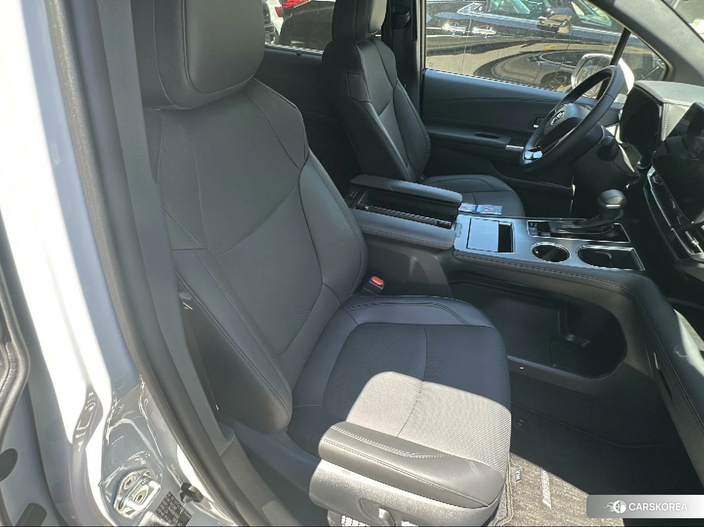 Toyota Granvia 2025 Белый из Китая, фото 4