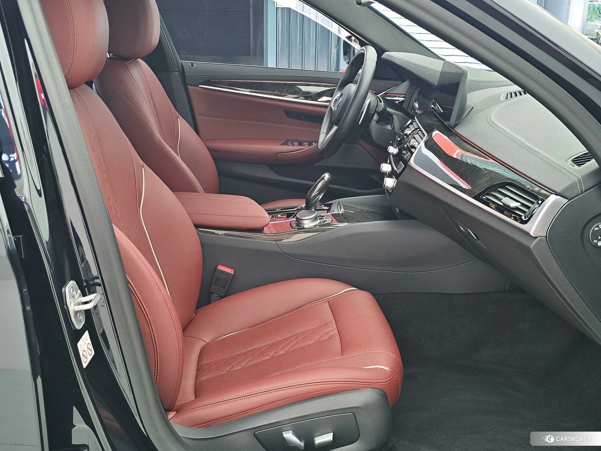 BMW 5 series 2021 Черный из Китая, фото 4