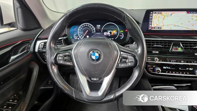 BMW 5 Series (G30) 2019 Белый из Кореи, фото 4