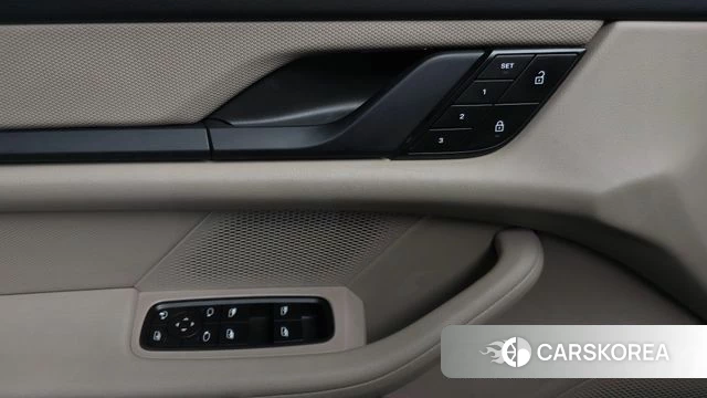 Porsche Taycan 2022 Белый из Кореи, фото 4