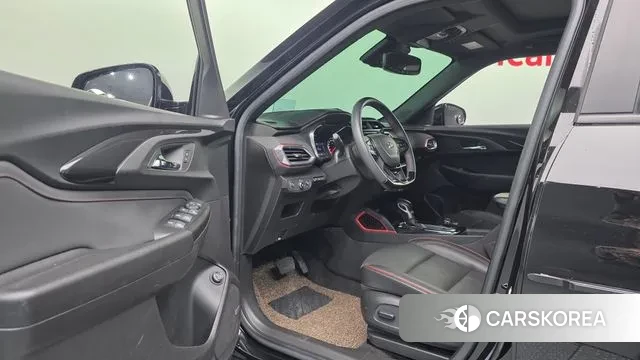 Chevrolet (GM Daewoo) Trailblazer 2023 Черный из Кореи, фото 4