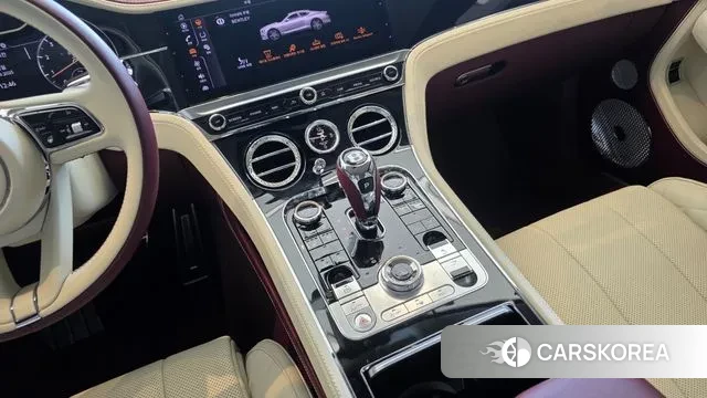 Bentley Continental GT 3rd Generation 2023 Черный из Кореи, фото 4