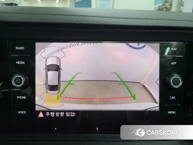 Volkswagen 7th Generation of Jetta 2023 Белый из Кореи, фото 4