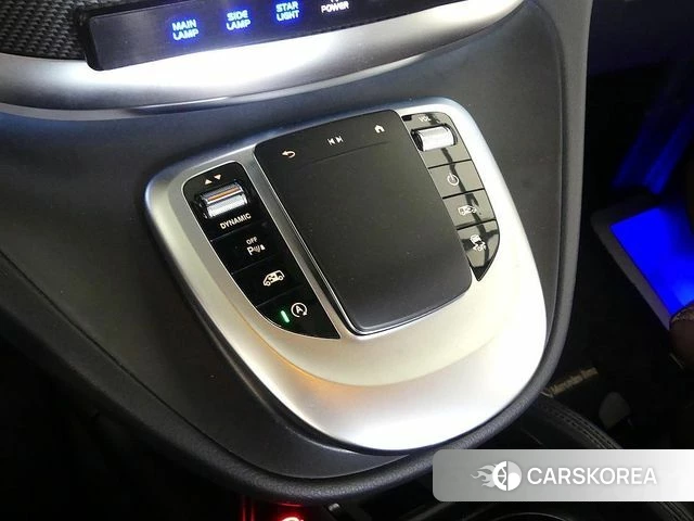 Mercedes-Benz V-Class 2023 Черный из Кореи, фото 4