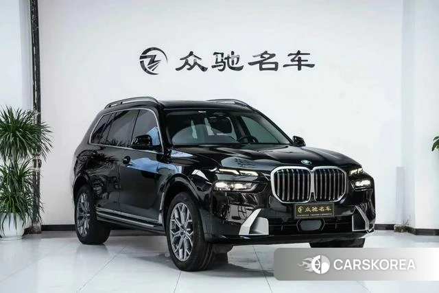 BMW X7 2023 Черный из Китая, фото 4