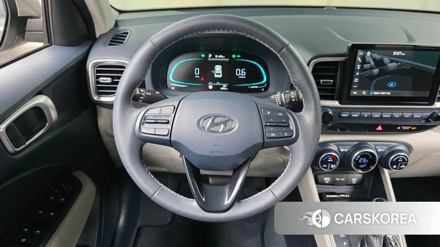 Hyundai Venue 2024 Серебристо-серый из Кореи, фото 4