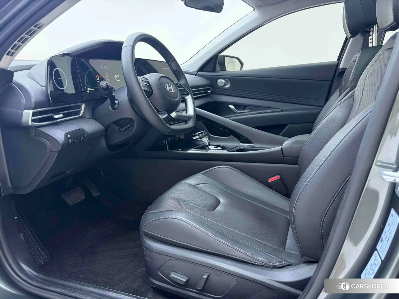 Hyundai Elantra 2023 Темно-серый из Китая, фото 4