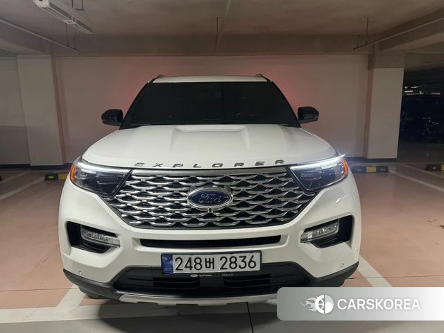 Ford Explorer 6th Generation 2022 Белый из Кореи, фото 4