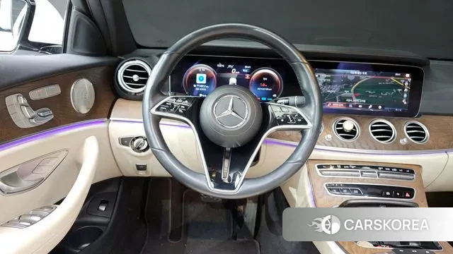 Mercedes-Benz E-Class W213 2023 Белый из Кореи, фото 4