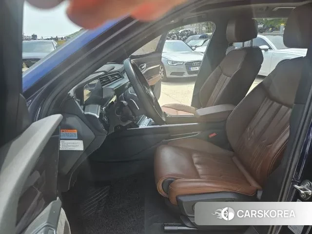 Audi e-Tron 2020 Синий из Кореи, фото 4