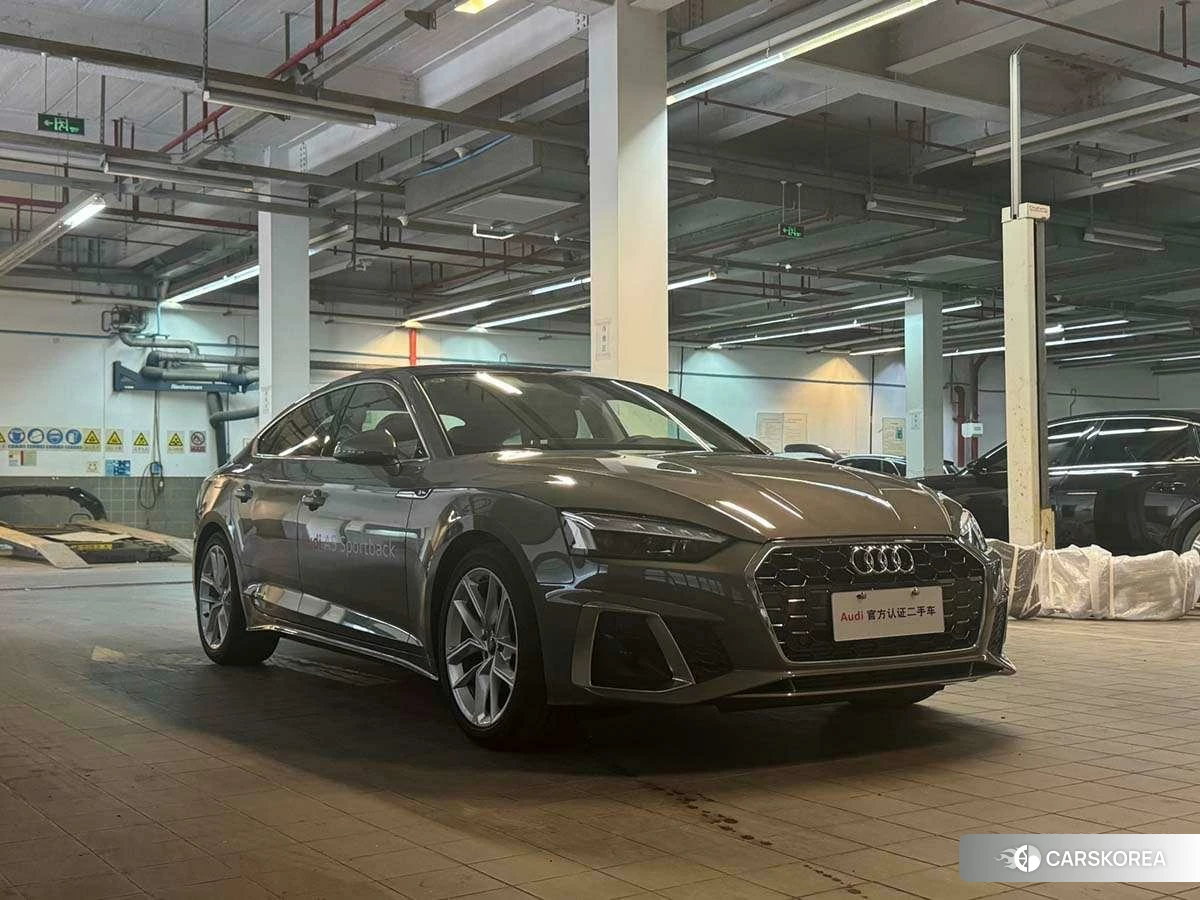 Audi A5 2023 Темно-серый из Китая, фото 4