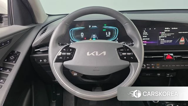 Kia Di Ol Nu Niro 2023 Белый из Кореи, фото 4