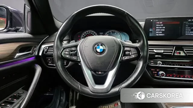 BMW 5 Series (G30) 2018 Черный из Кореи, фото 4