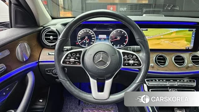 Mercedes-Benz E-Class W213 2018 Белый из Кореи, фото 4