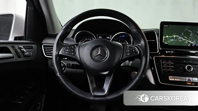 Mercedes-Benz GLE - Class W166 2018 Белый из Кореи, фото 4
