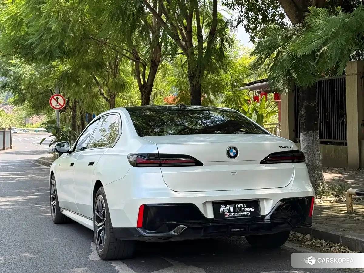 BMW 7 series 2023 Белый из Китая, фото 4